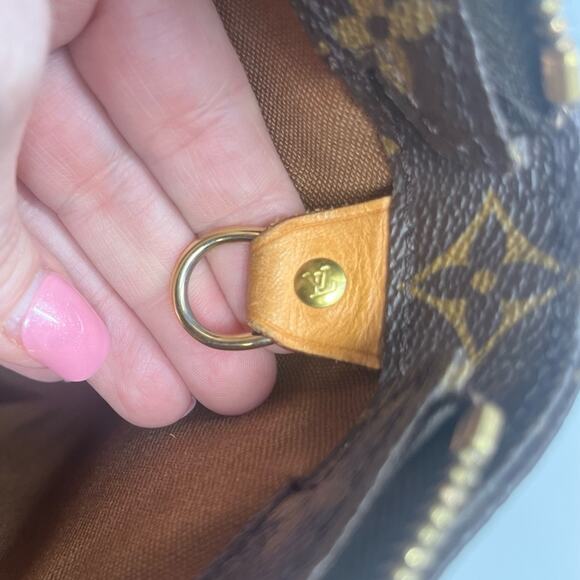 Louis Vuitton Monogram Cabas Mezzo Tote Bag - Picture 6 of 15